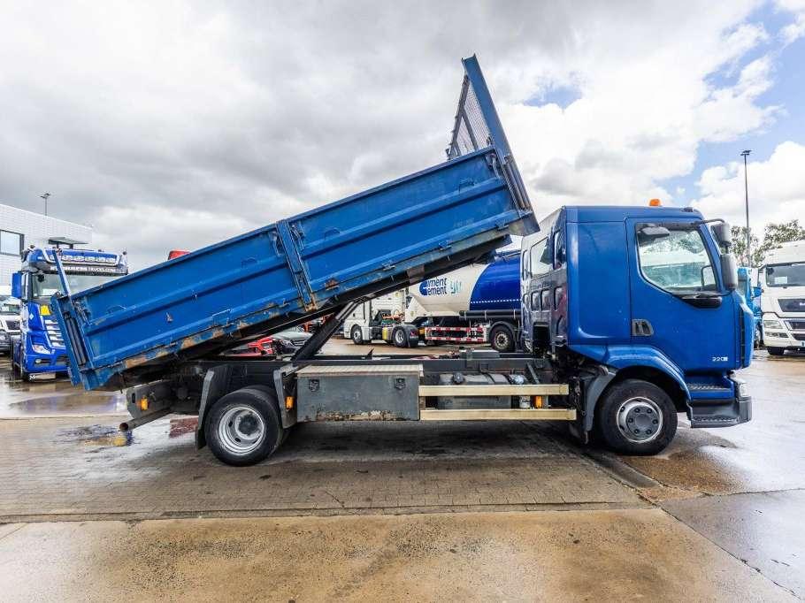Renault MIDLUM 220.12 DXI 4x2 Photo 3