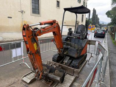 Hitachi ZX 17 U-2 en vente par CGM Gruppo Servizi Srl