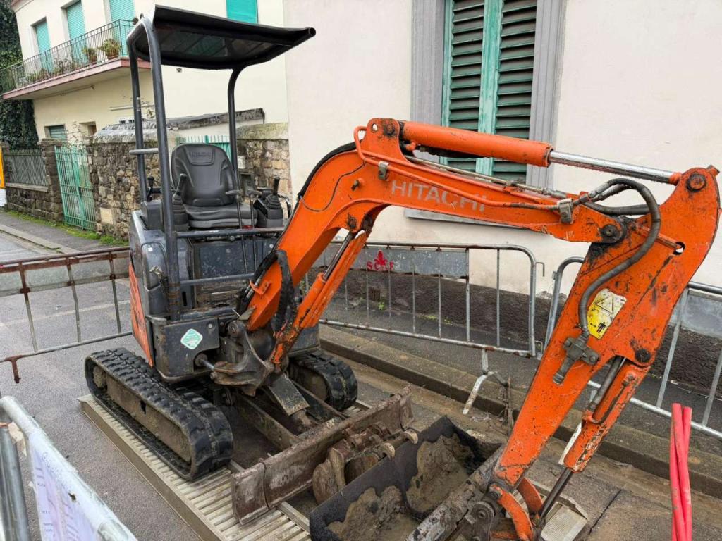 Hitachi ZX 17 U-2 Photo 5