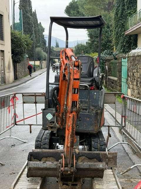Hitachi ZX 17 U-2 Photo 6