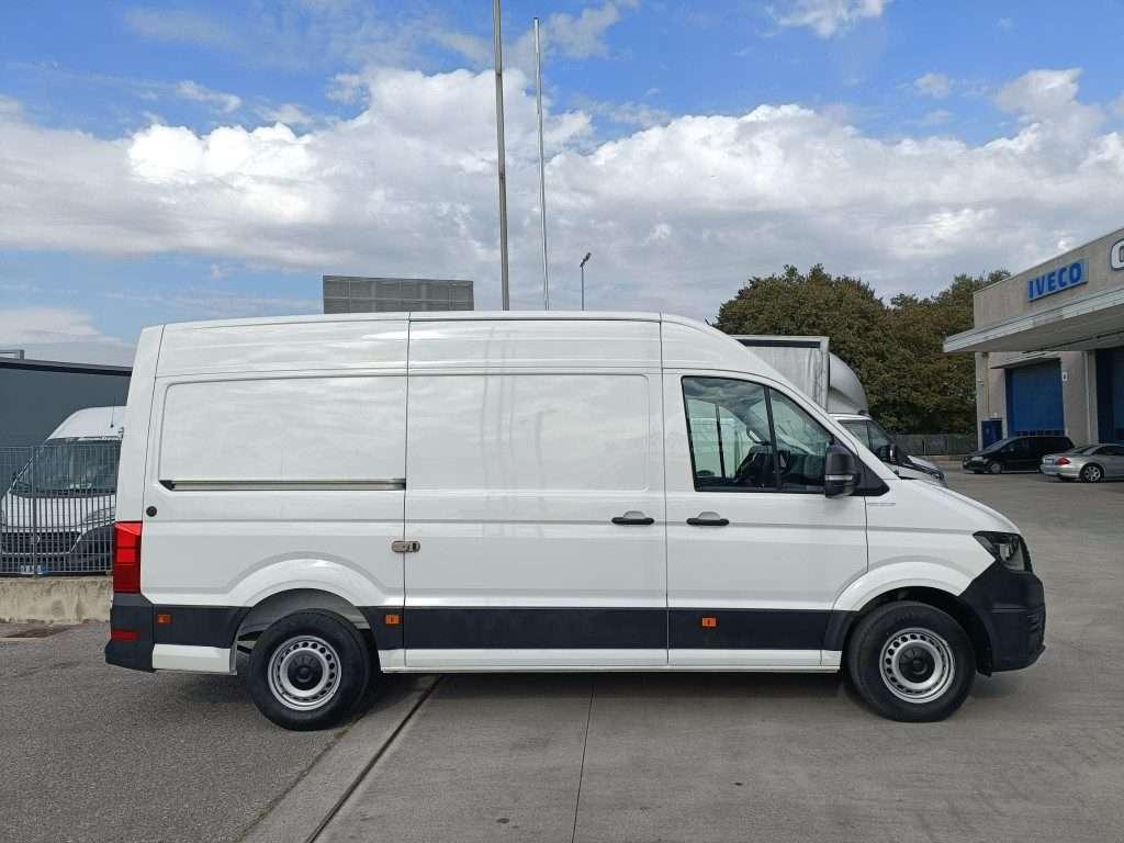 Volkswagen CRAFTER  CRAFTER 35 FURGONE L3H3 Photo 2