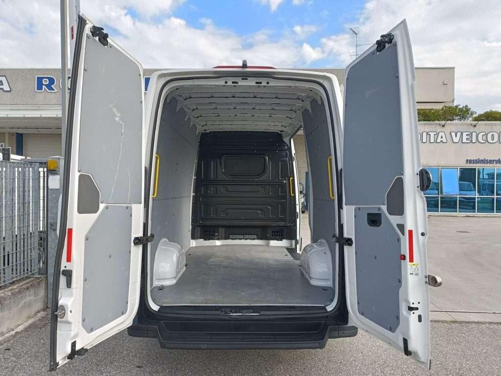 Volkswagen CRAFTER  CRAFTER 35 FURGONE L3H3 Photo 8