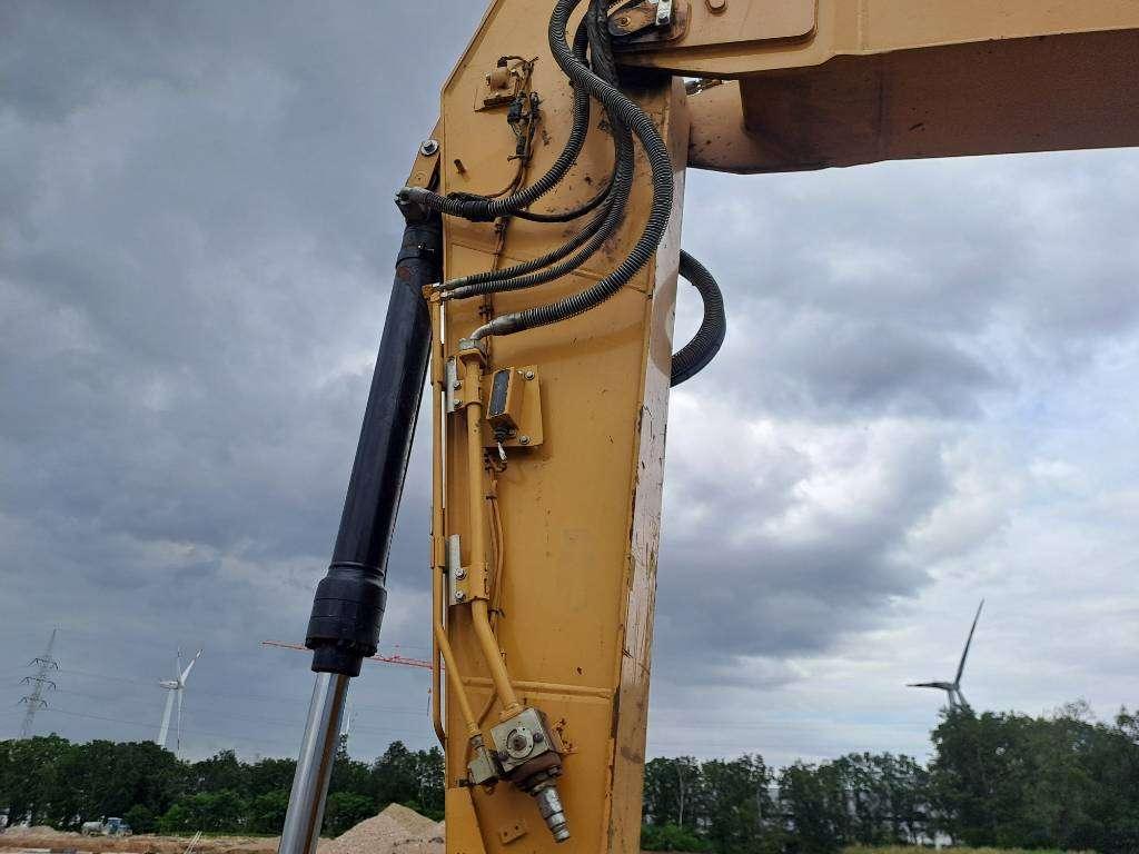 Caterpillar 320 Photo 10