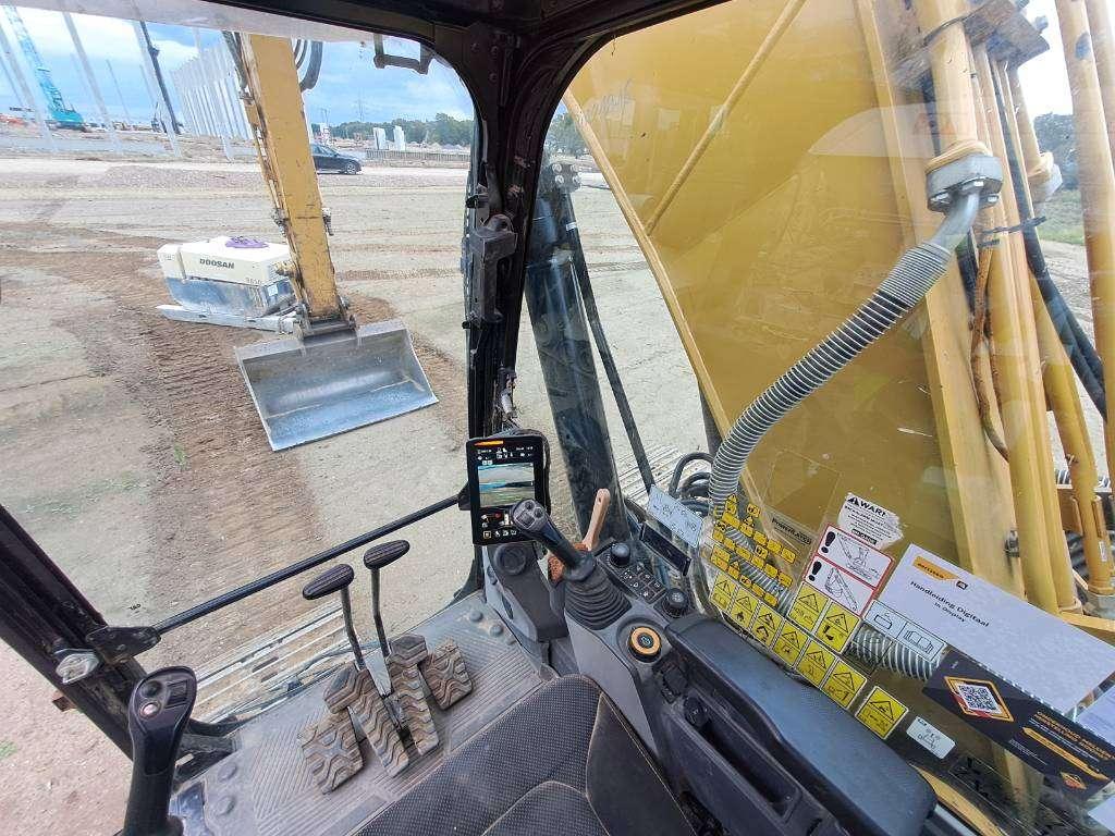 Caterpillar 320 Photo 24