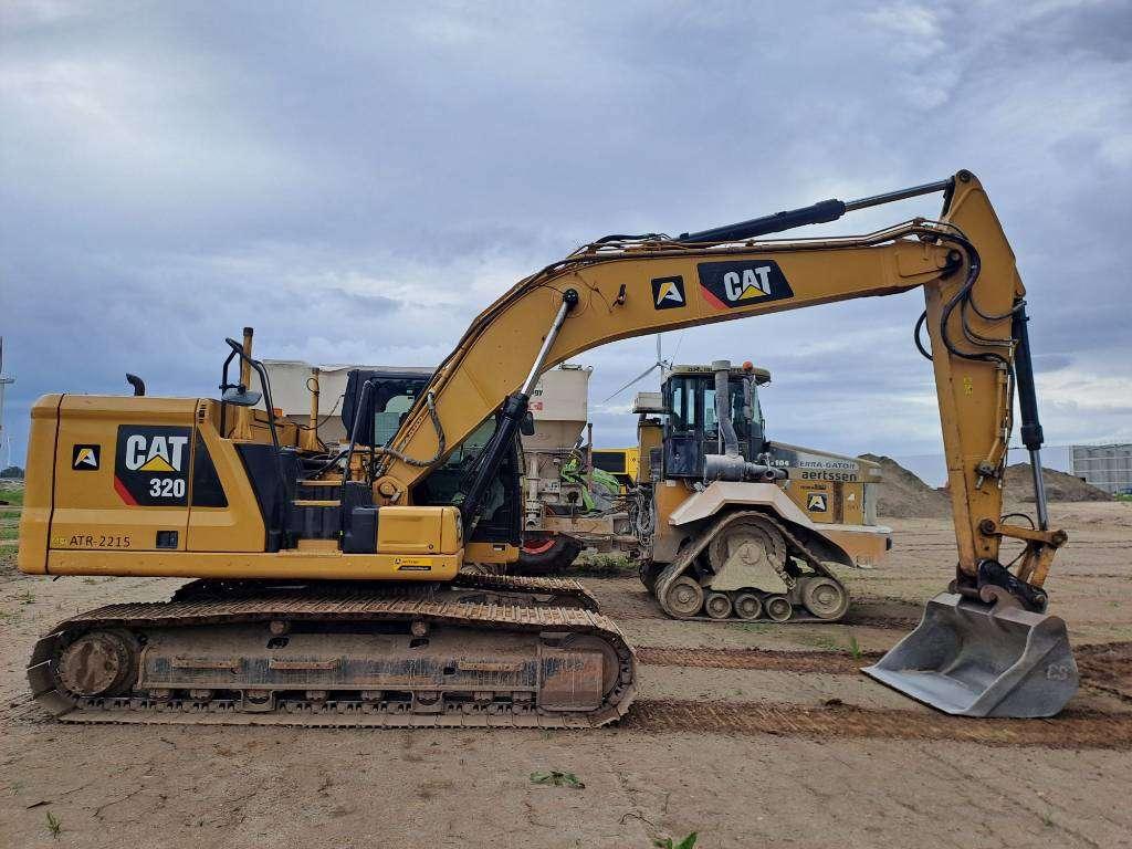 Caterpillar 320 Photo 5