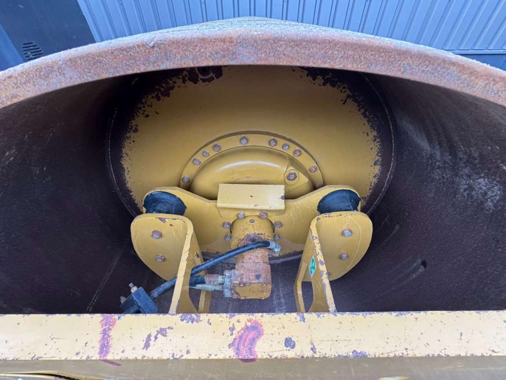 Caterpillar CS64B Photo 12