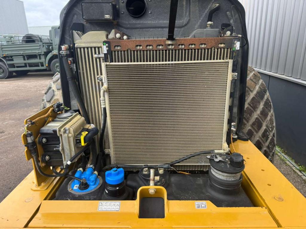 Caterpillar CS64B Photo 27