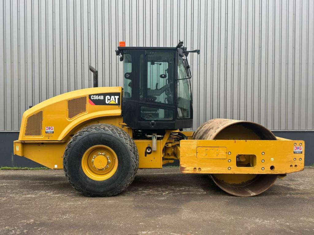 Caterpillar CS64B Photo 6