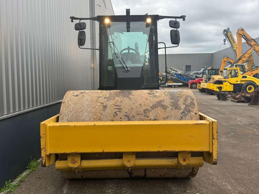 Caterpillar CS64B Photo 8