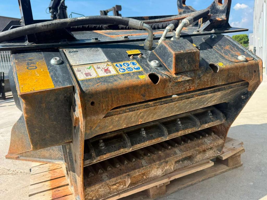 MB L140 S2 Photo 5