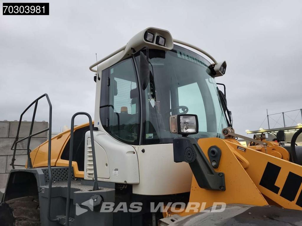 Liebherr L576 Photo 16