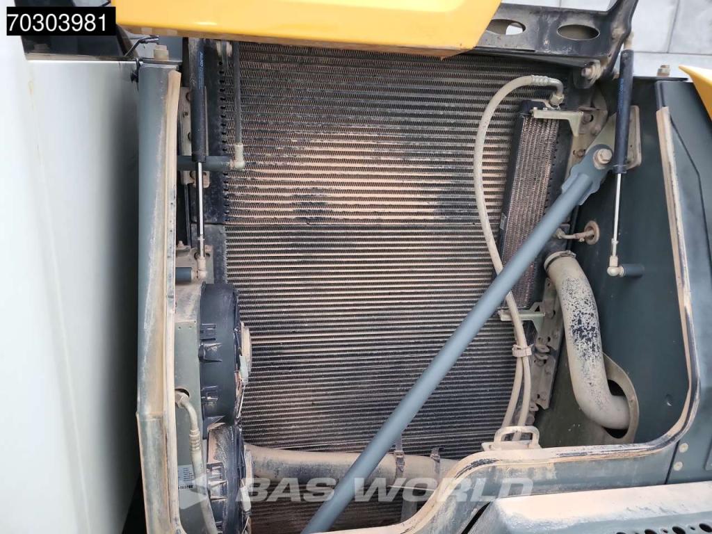 Liebherr L576 Photo 26