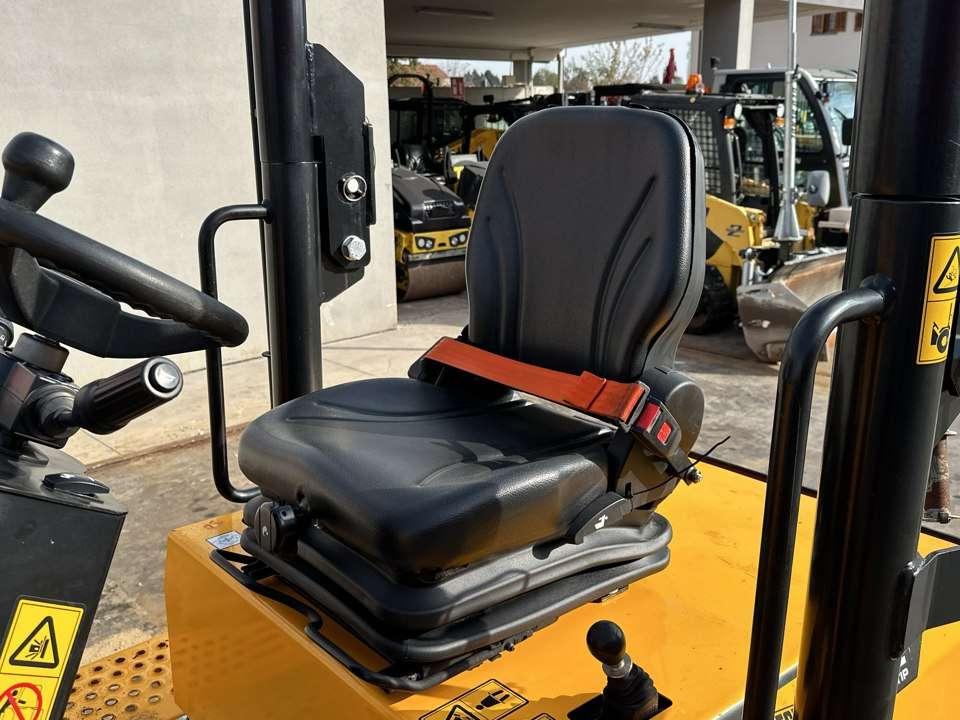 JCB 3STH-2S5 4X4 Photo 10