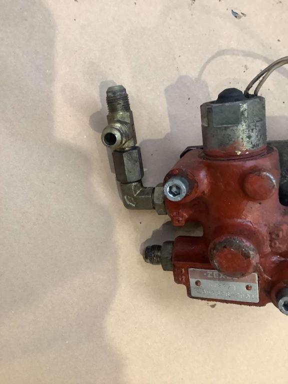 Soupape pour Fiat Hitachi EX 235 Photo 3