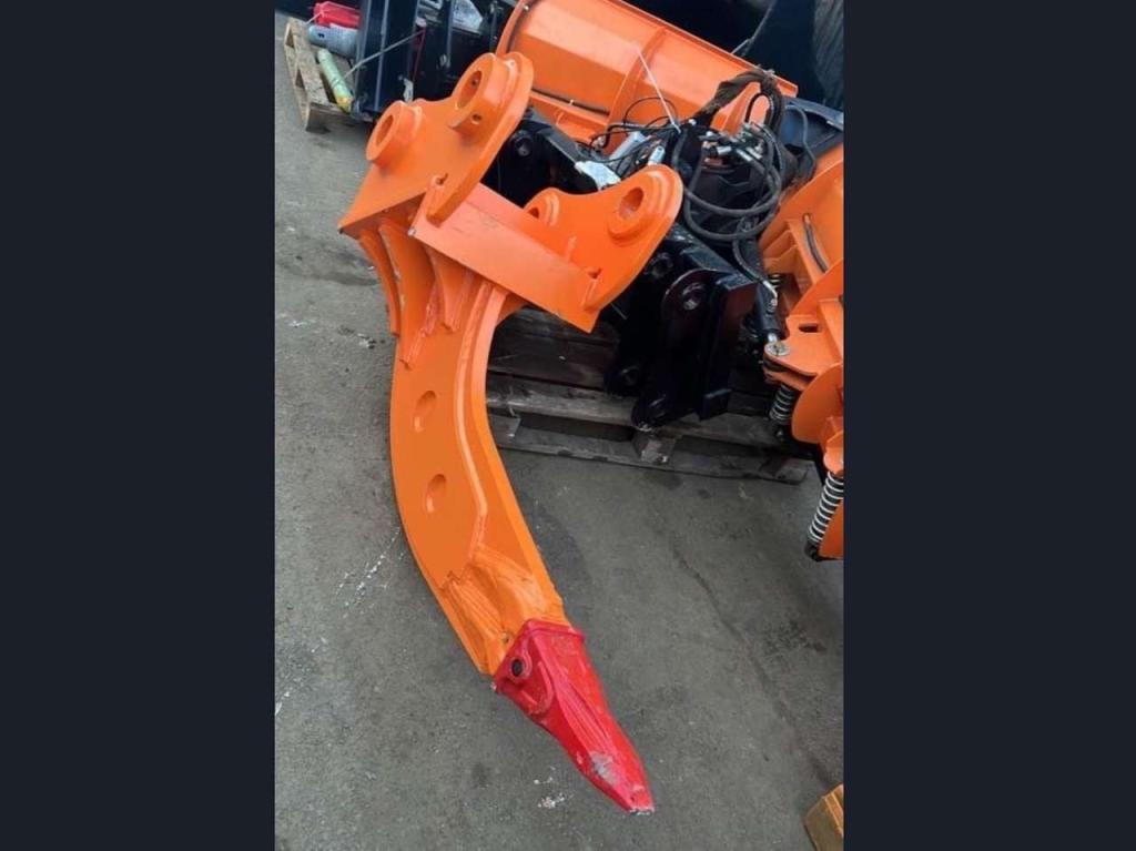 Caterpillar 325 Photo 1