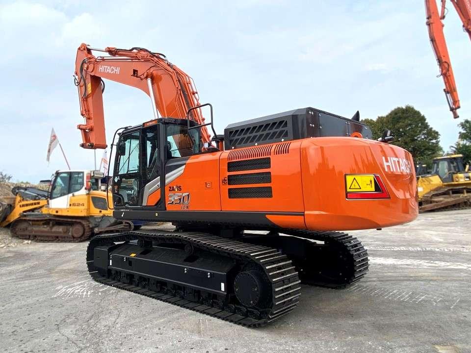 Hitachi ZX350LCN-7 Photo 3