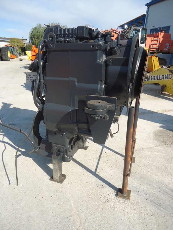 Transmission pour New Holland W270- ZF  TYPE  4WG260   146643 Photo 2