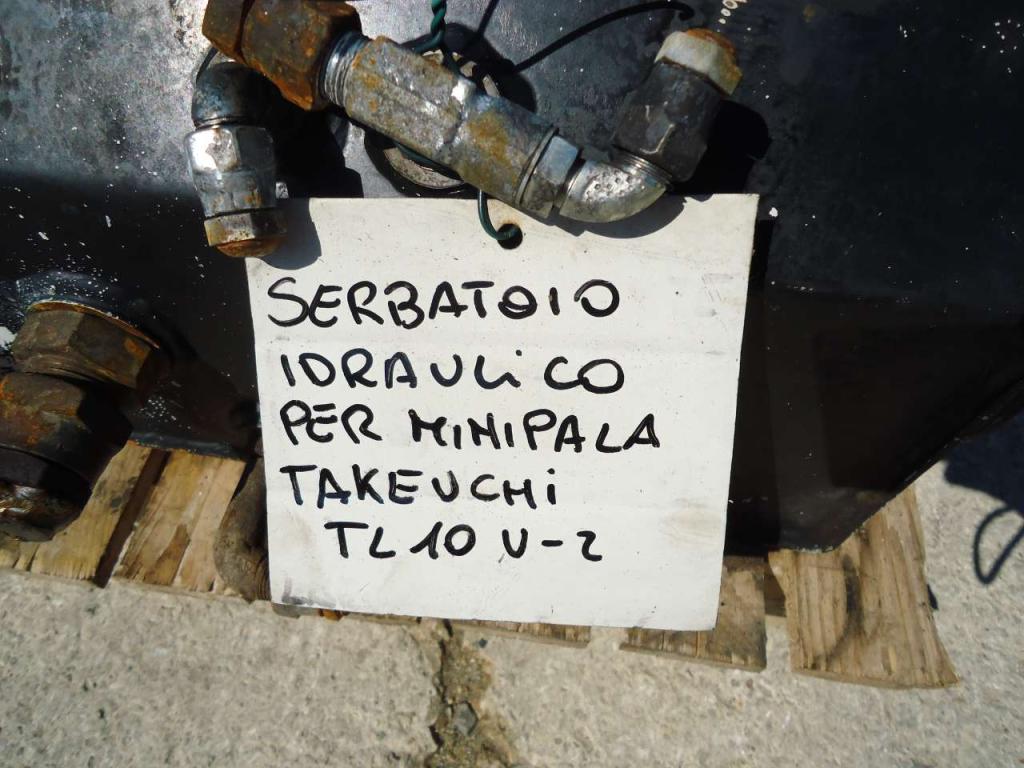 Réservoir de huile pour Takeuchi TL10 V-2 Photo 2