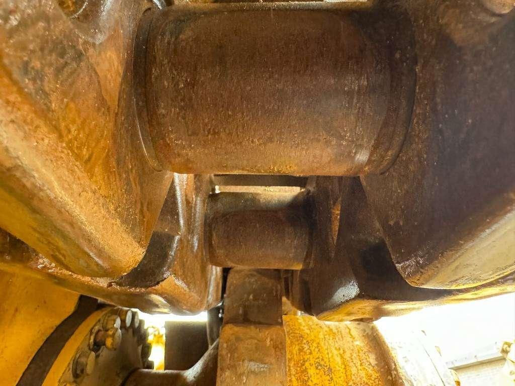 Caterpillar D9R - Dutch Machine / Ripper Photo 19