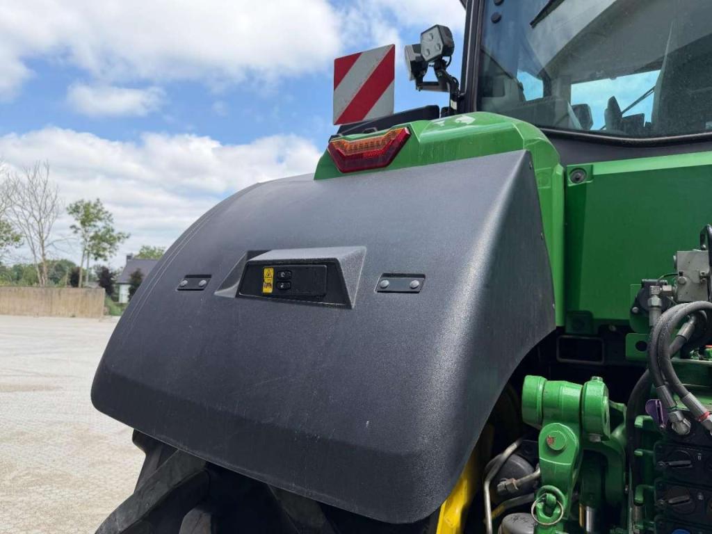 John Deere 8R 370 Photo 30