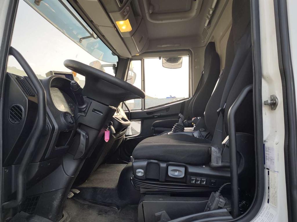 Iveco EUROCARGO 140-250 Photo 3