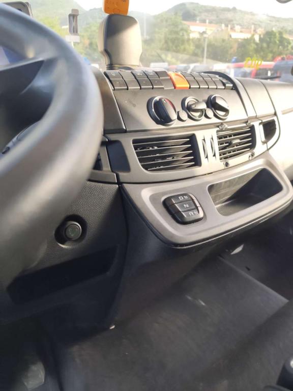 Iveco EUROCARGO 140-250 Photo 8