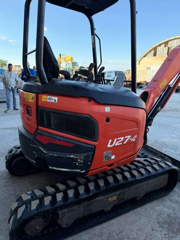 Kubota U27 Photo 1