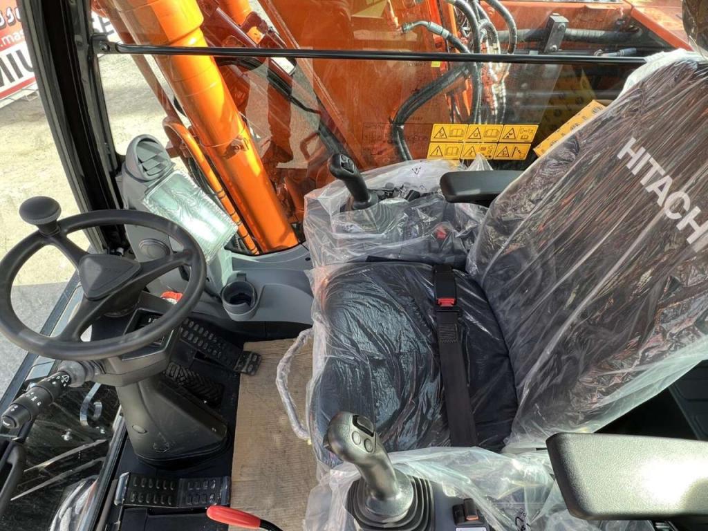 Hitachi ZX180W-7 Photo 6