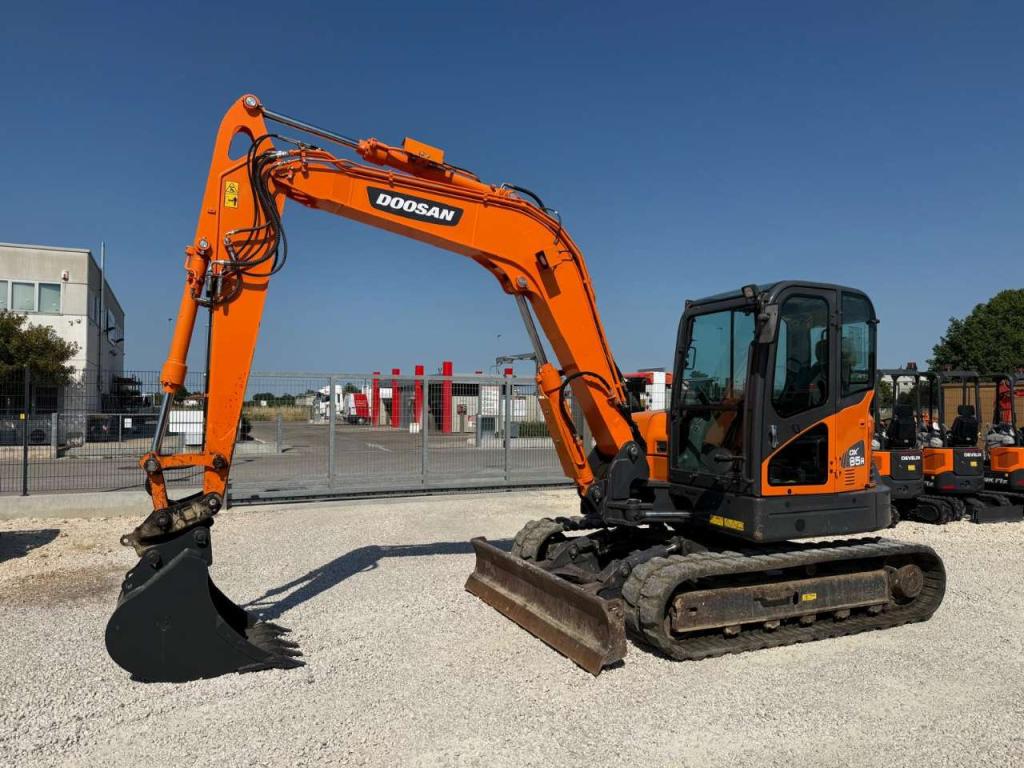 Doosan DX85R-3 Photo 1
