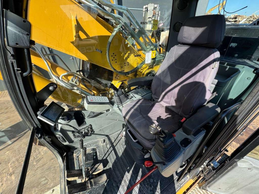 Liebherr R926NLC Photo 27