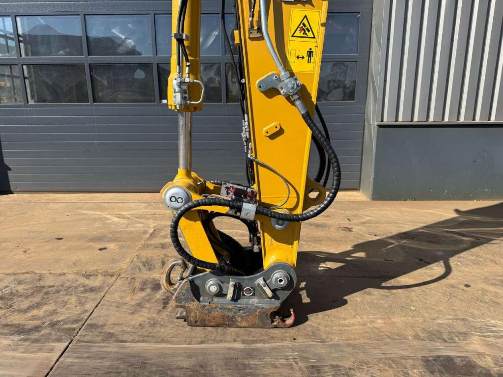 Liebherr R926NLC Photo 9