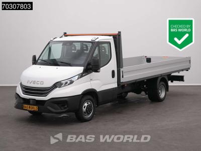 Iveco Daily 35C21 3.0L Automaat Open Laadbak 210PK Dubbellucht 3,5t Trekgewicht ACC LED Airco Camera CarP en vente par BAS World B.V.