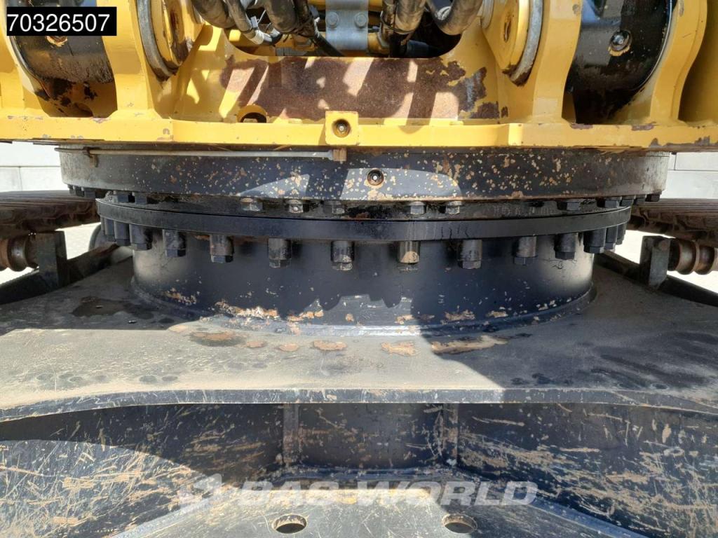 Caterpillar 320 07B Photo 9