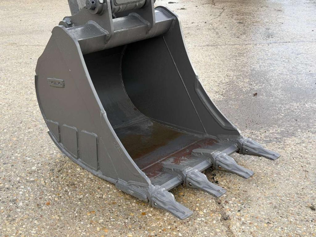 Volvo EC230F-LR Photo 10