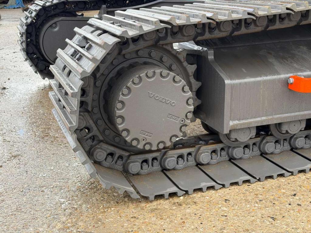 Volvo EC230F-LR Photo 8