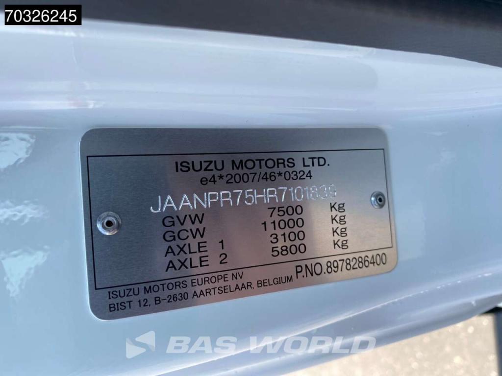 Isuzu M30 5.2 4X2 Photo 26