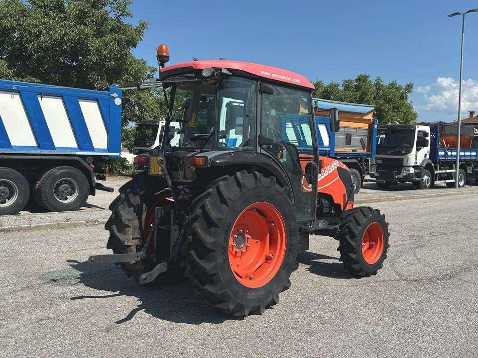 Kubota M8540 4x4 Photo 19