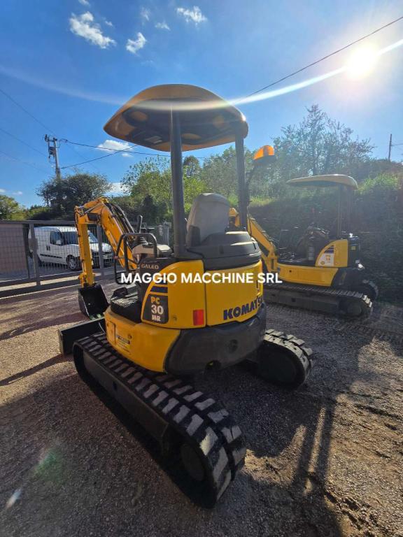 Komatsu PC30 MR-3 Photo 4