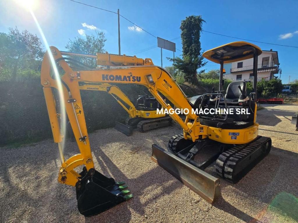 Komatsu PC30 MR-3 Photo 5