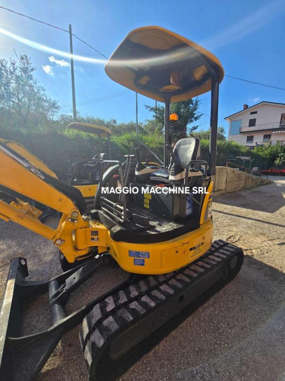 Komatsu PC30 MR-3 Photo 6