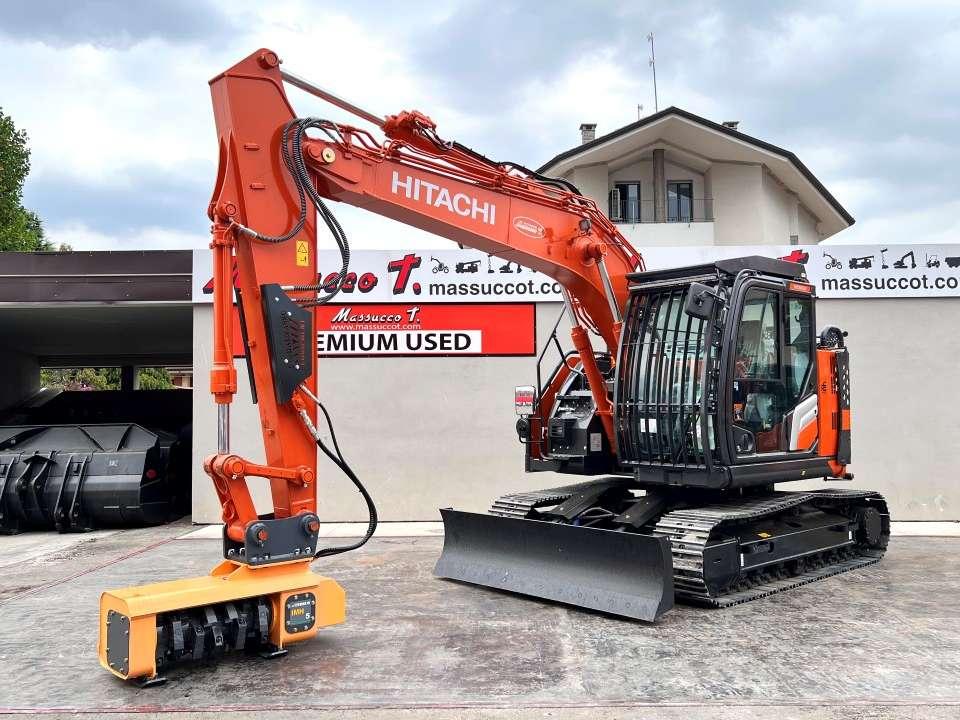 Hitachi ZX135US-7 Photo 1