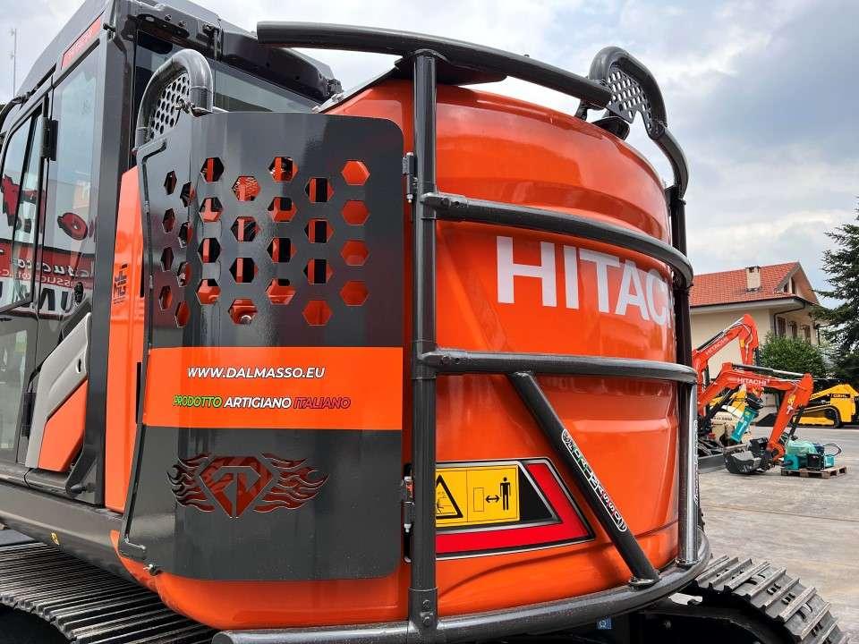 Hitachi ZX135US-7 Photo 17