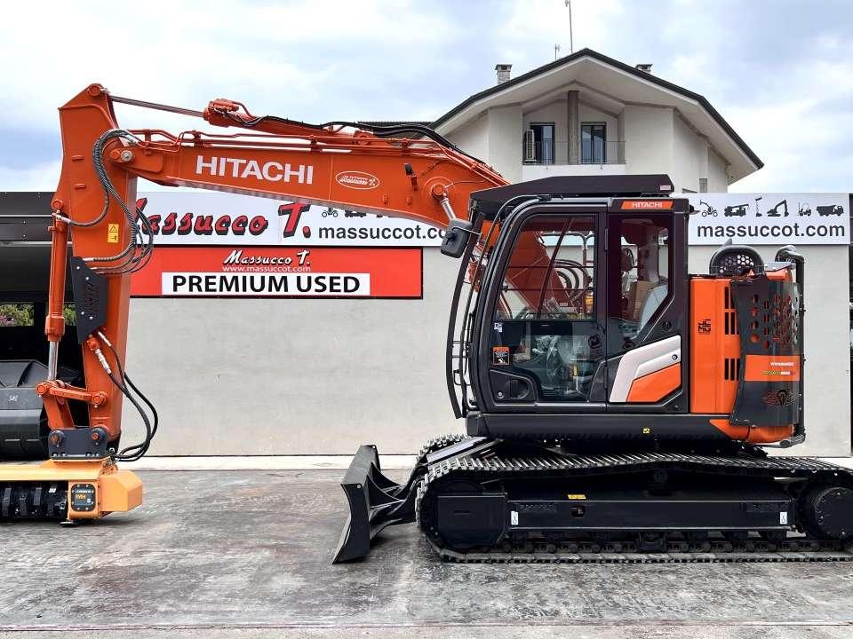 Hitachi ZX135US-7 Photo 2