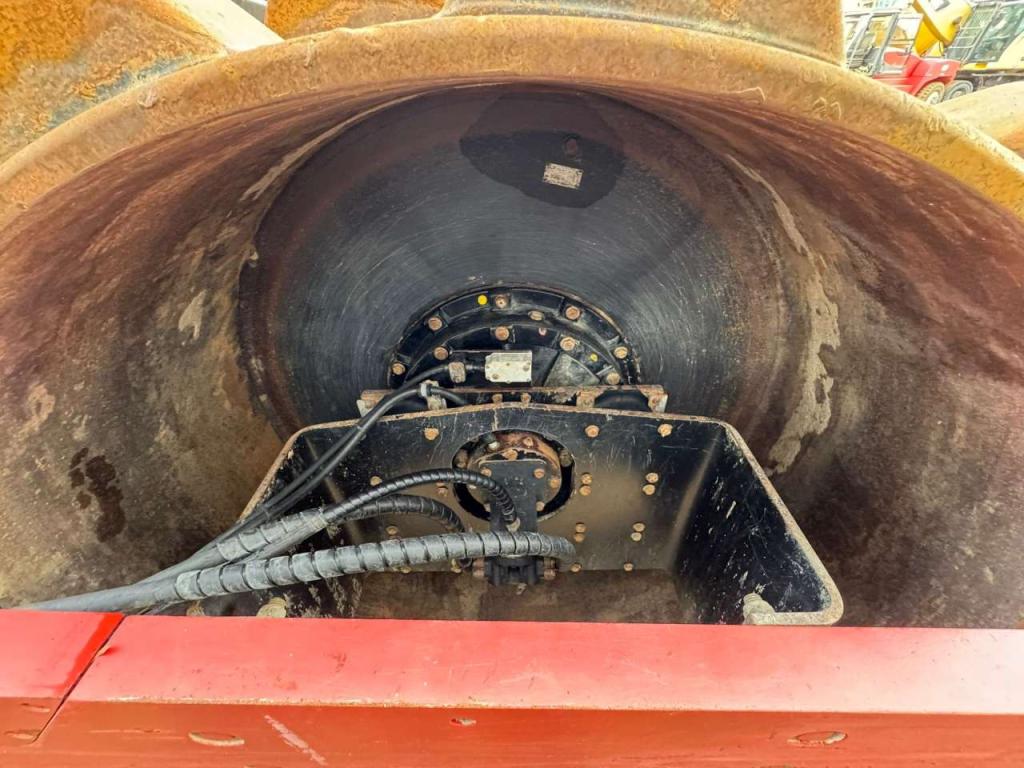 Dynapac CA302PD (13.6t) Photo 13