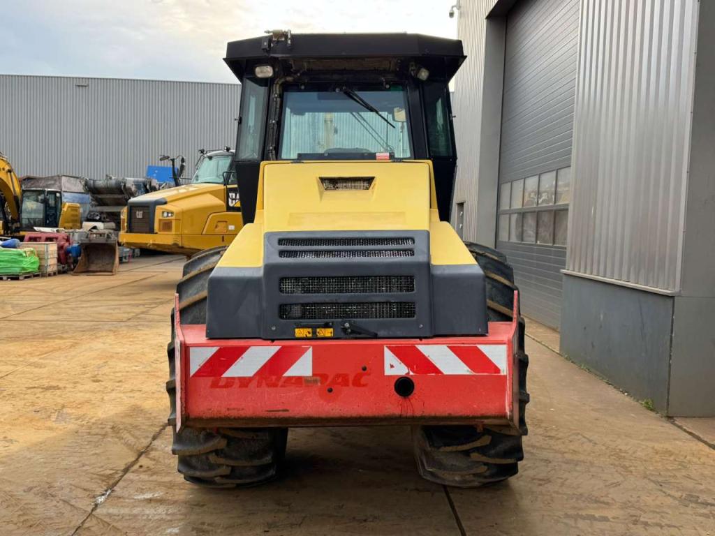 Dynapac CA302PD (13.6t) Photo 4