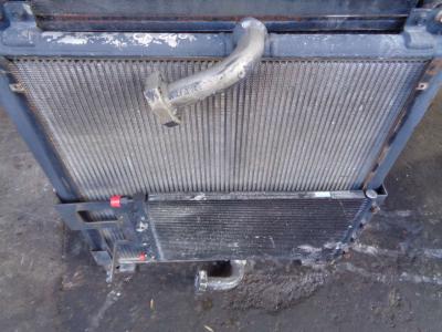 Refroidisseur d'huile hydraulique pour Case Cx 240 en vente par PRV Ricambi Srl