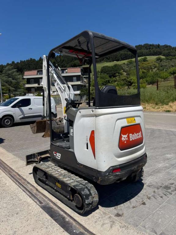 Bobcat E19 Photo 3