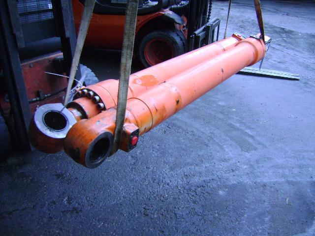 Piston de levage pour Fiat Hitachi EX 215 Photo 1