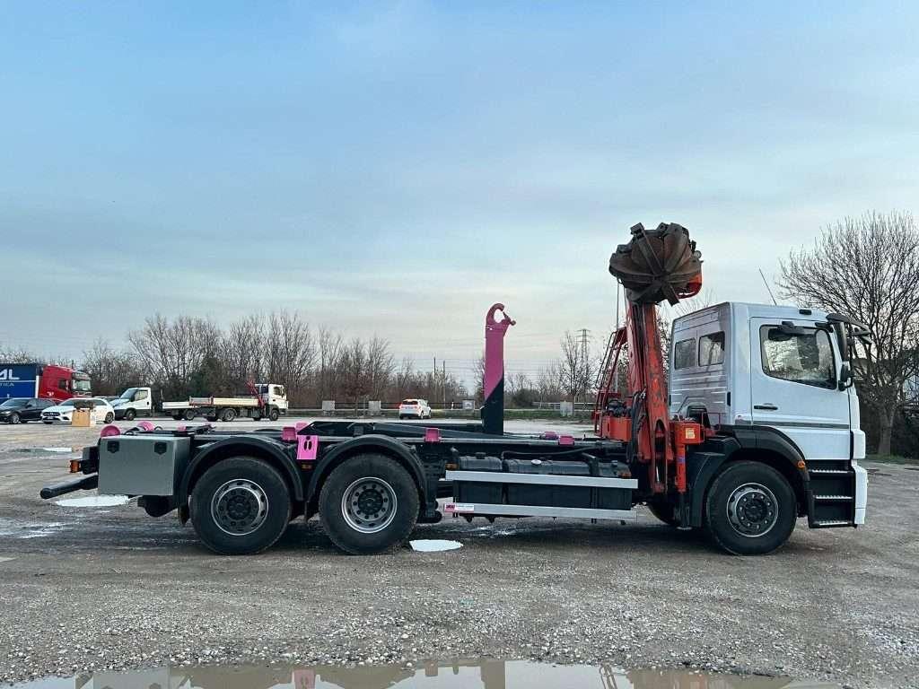 Mercedes-Benz AXOR 2533 Photo 6