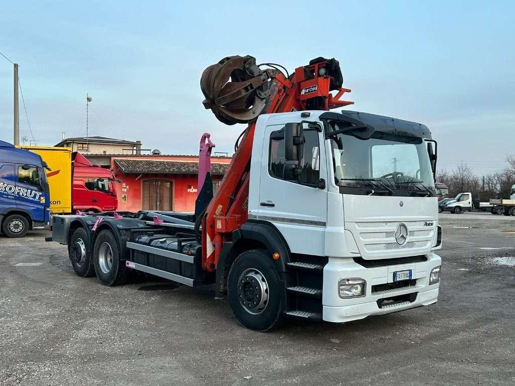 Mercedes-Benz AXOR 2533 Photo 8